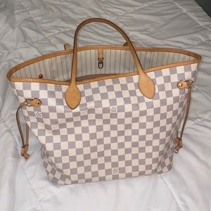 Louis Vuitton never full